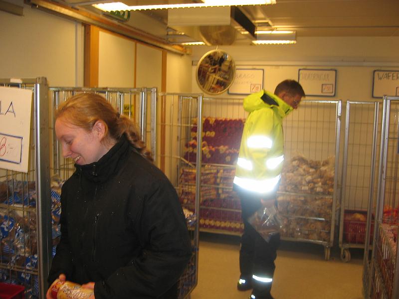 mars 2008 155.jpg - Inne i bräckboden på kexfabriken. (Här stannade vi sedan både på onsdagen och torsdagen för att "byta förare"...